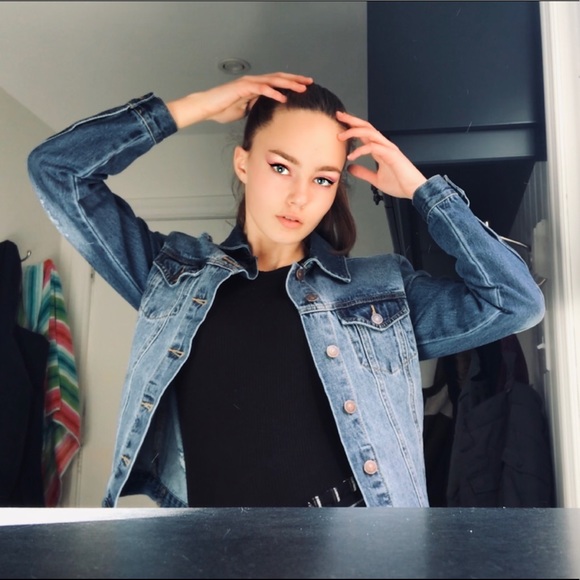 Meet your Posher, Eleena - Picture 2 of 8